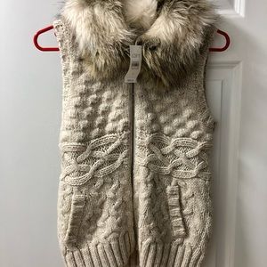 NWT Loft sweater vest with fur size S